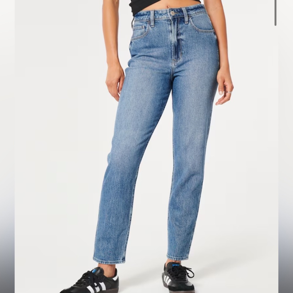 Hollister Ultra High Rise Mom Jean
